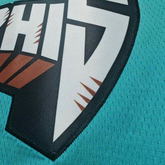 Ja Morant Large Alternate Memphis Grizzlies Jersey - Picture 4 of 4